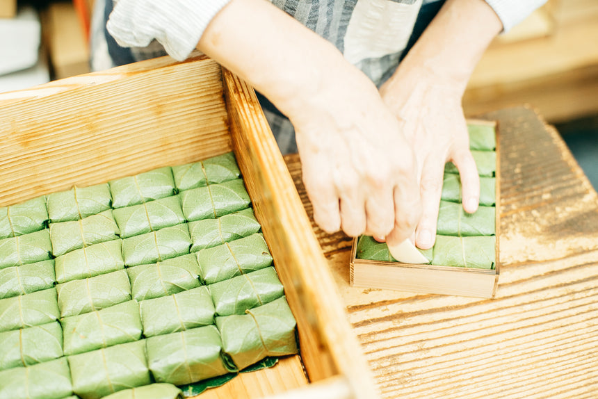 【大滝茶屋】塩〆柿の葉寿司(鯖/鮭12個)