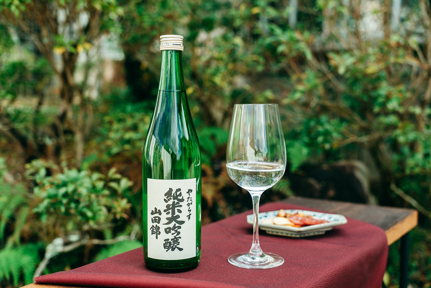 北岡本店のやたがらす 日本酒